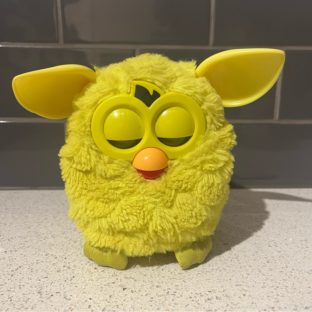 Furby Vintage Yellow Sprite Furby Toy